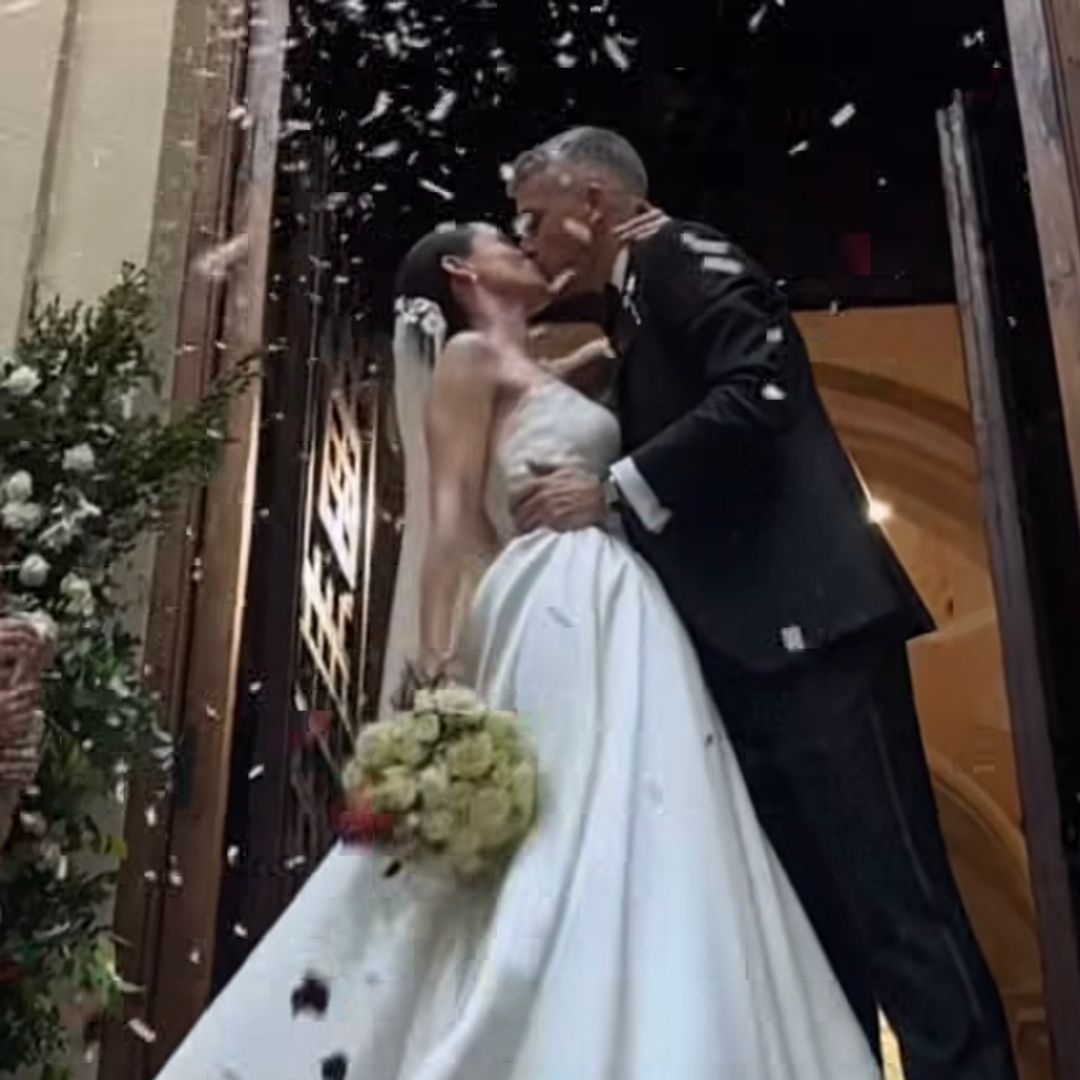 El vestido de novia que ha lucido Elena Rivera en su gran día: un palabra de honor con velo y cuerpo corsé