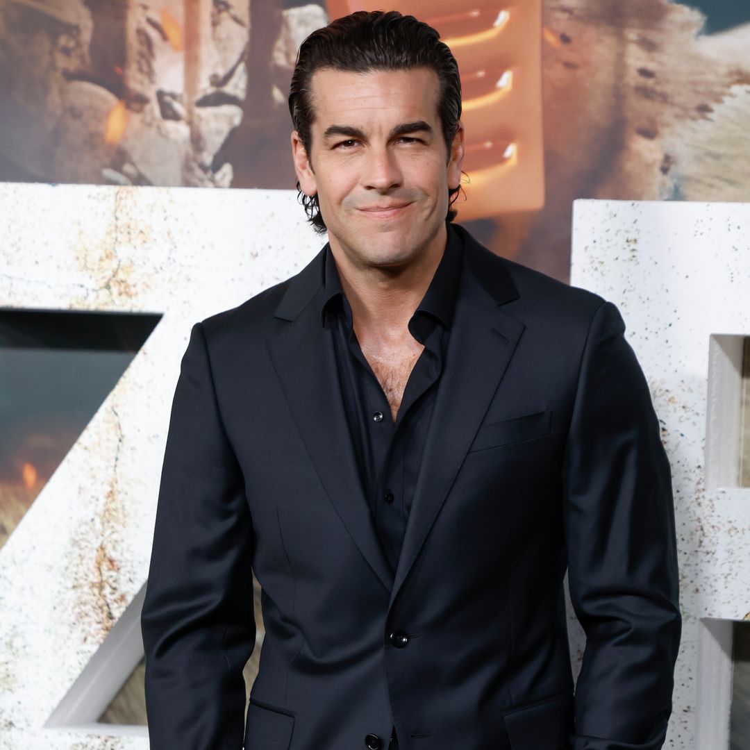 Mario Casas habla como nunca de la relación de su novia, Melyssa Pinto, con su familia: "Es una más"