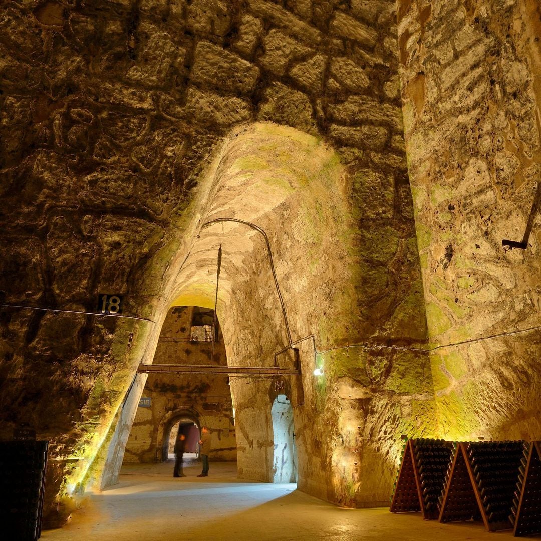 Marne, Reims, bodegas subterráneas de Champagne en una de las principales regiones vinícolas del mundo