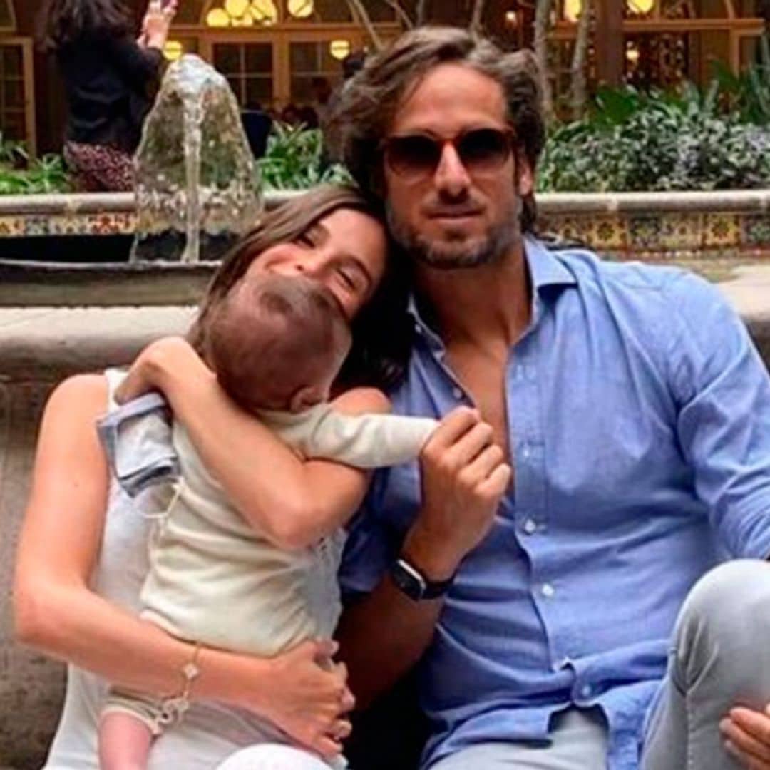 Feliciano López y Sandra Gago comparten desde México su primera foto en familia con el pequeño Darío