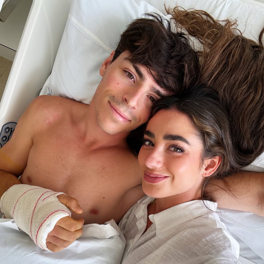 Lola Lolita no se separa de Alonso López tras su operación de urgencia en plena temporada