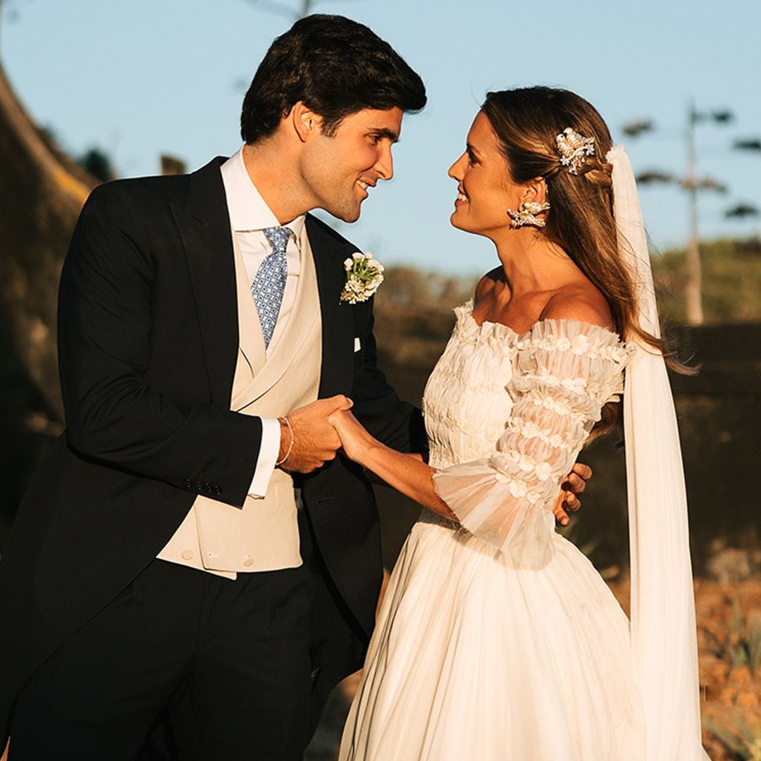 La boda viral de Rita, la novia portuguesa del vestido romántico y las joyas especiales