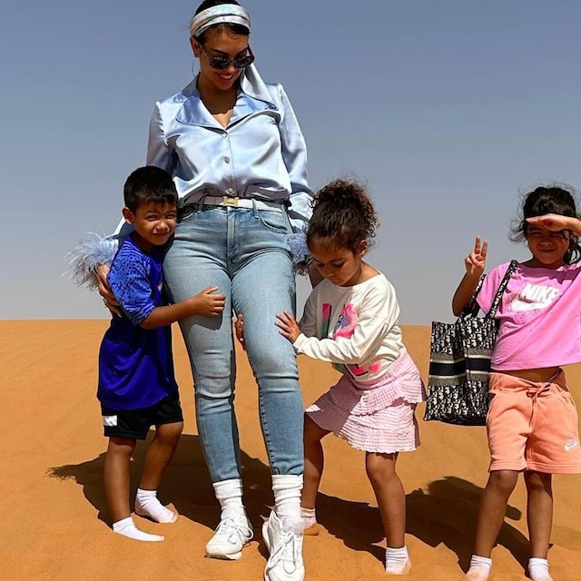 georgina rodr guez y sus hijos