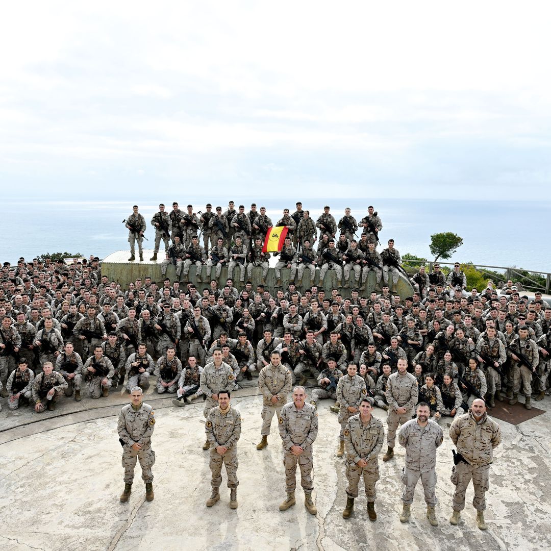 Su plantilla del ejército al completo
