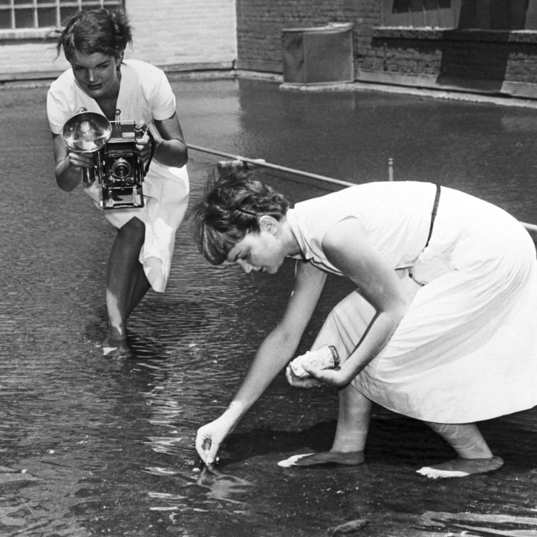 Jackie Kennedy en su primer trabajo en el Washington Times-Herald