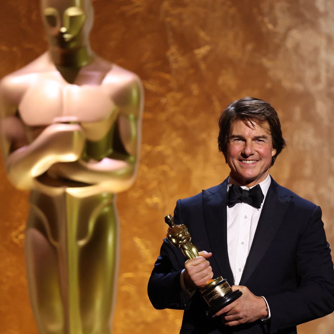 Tom Cruise se emociona al recibir su primer Oscar y promete más acción, pero menos huesos rotos