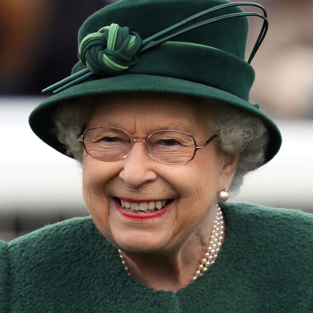 Oferta de empleo: se busca director de redes sociales para la reina Isabel II
