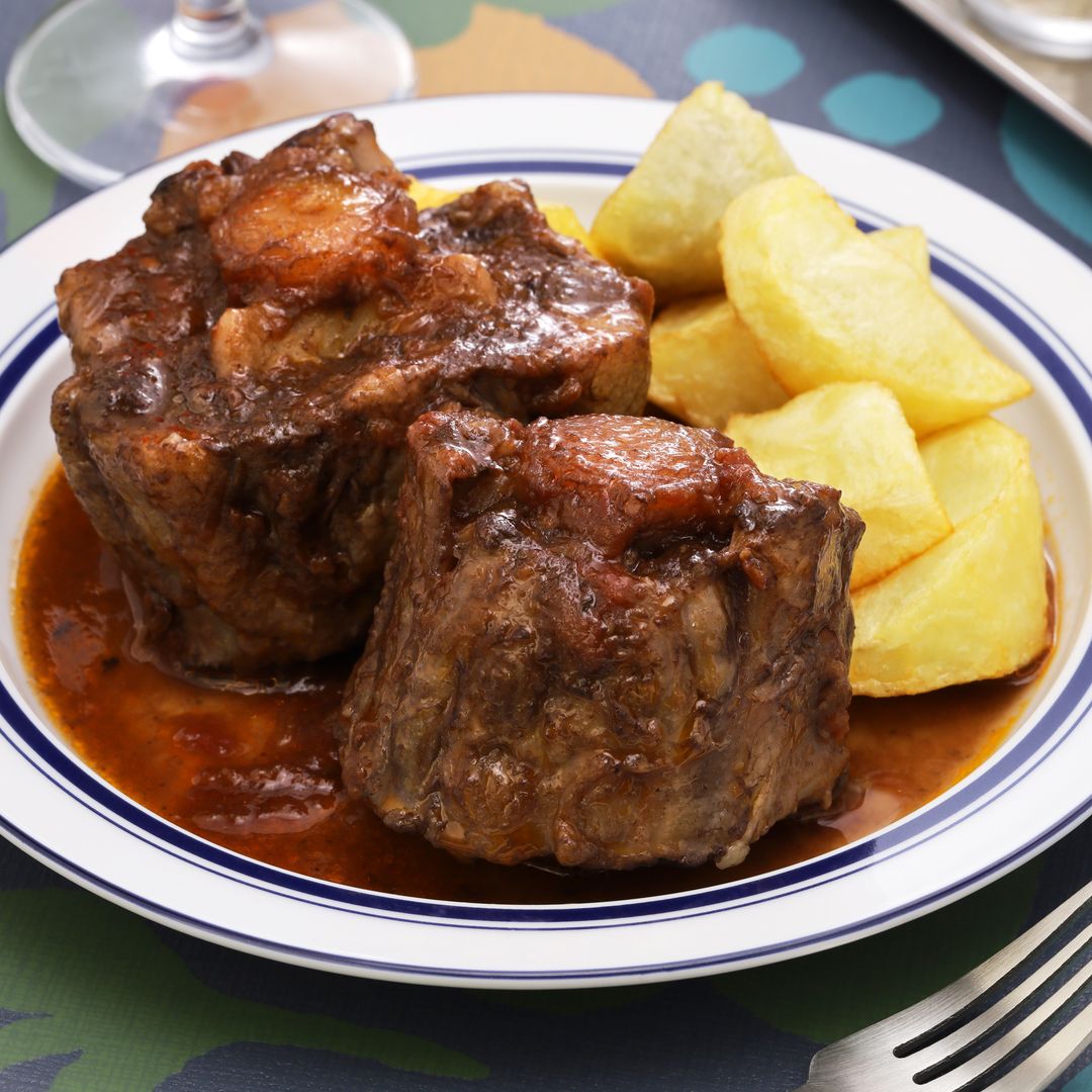 El rabo de toro que hace Paddy Noarbe: fácil, rápido, delicioso y para mojar mucho pan