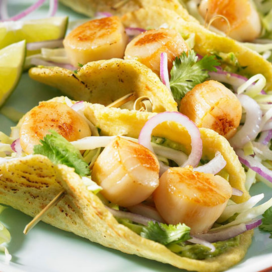 Tacos de vieiras a la plancha con ensalada de col