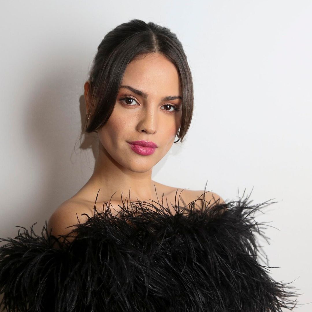 Eiza González se defiende; el comentario sobre su belleza fue sacado de contexto