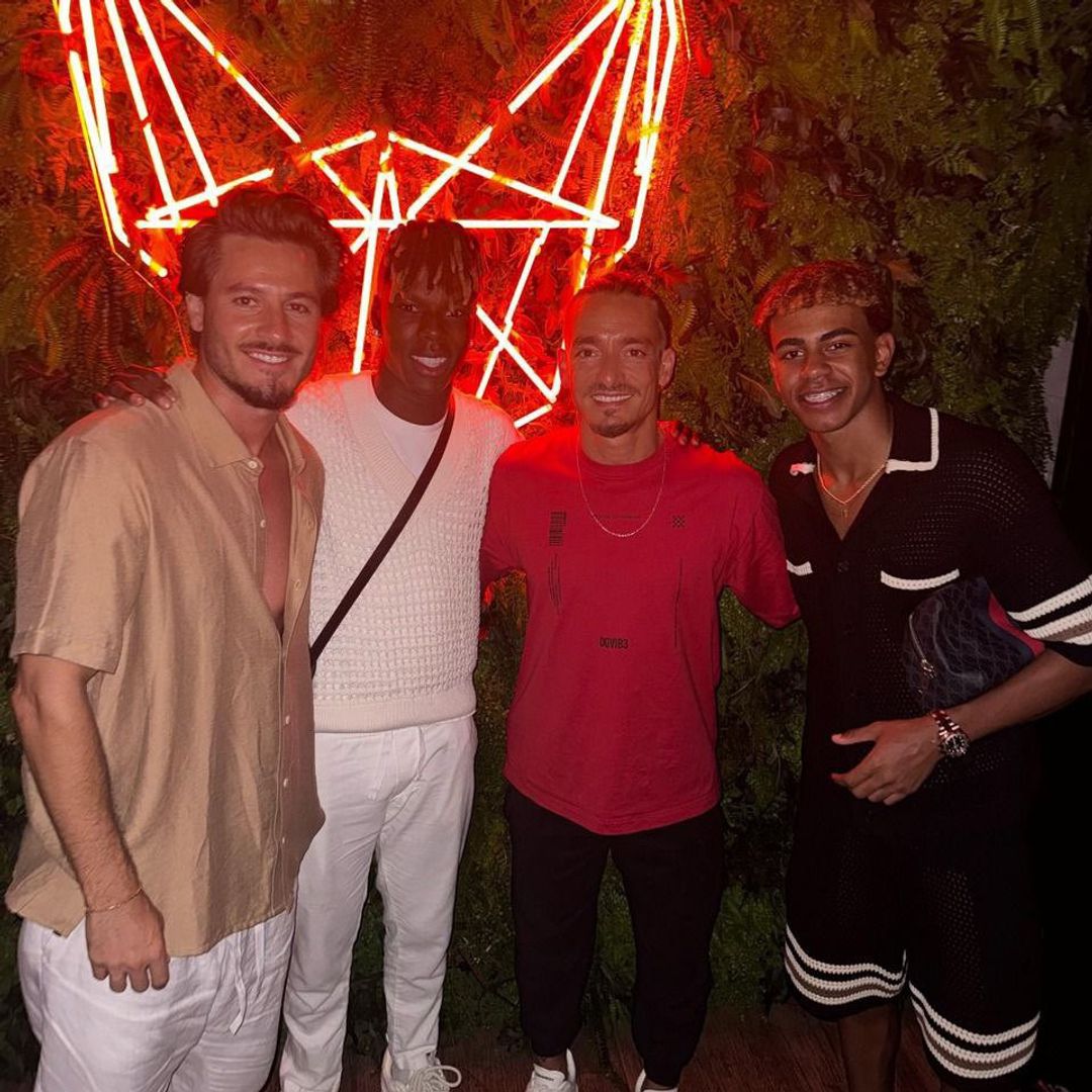 Las divertidas vacaciones de Lamine Yamal y Nico Williams en Marbella, ¡con mucha playa y muchísimo baile!