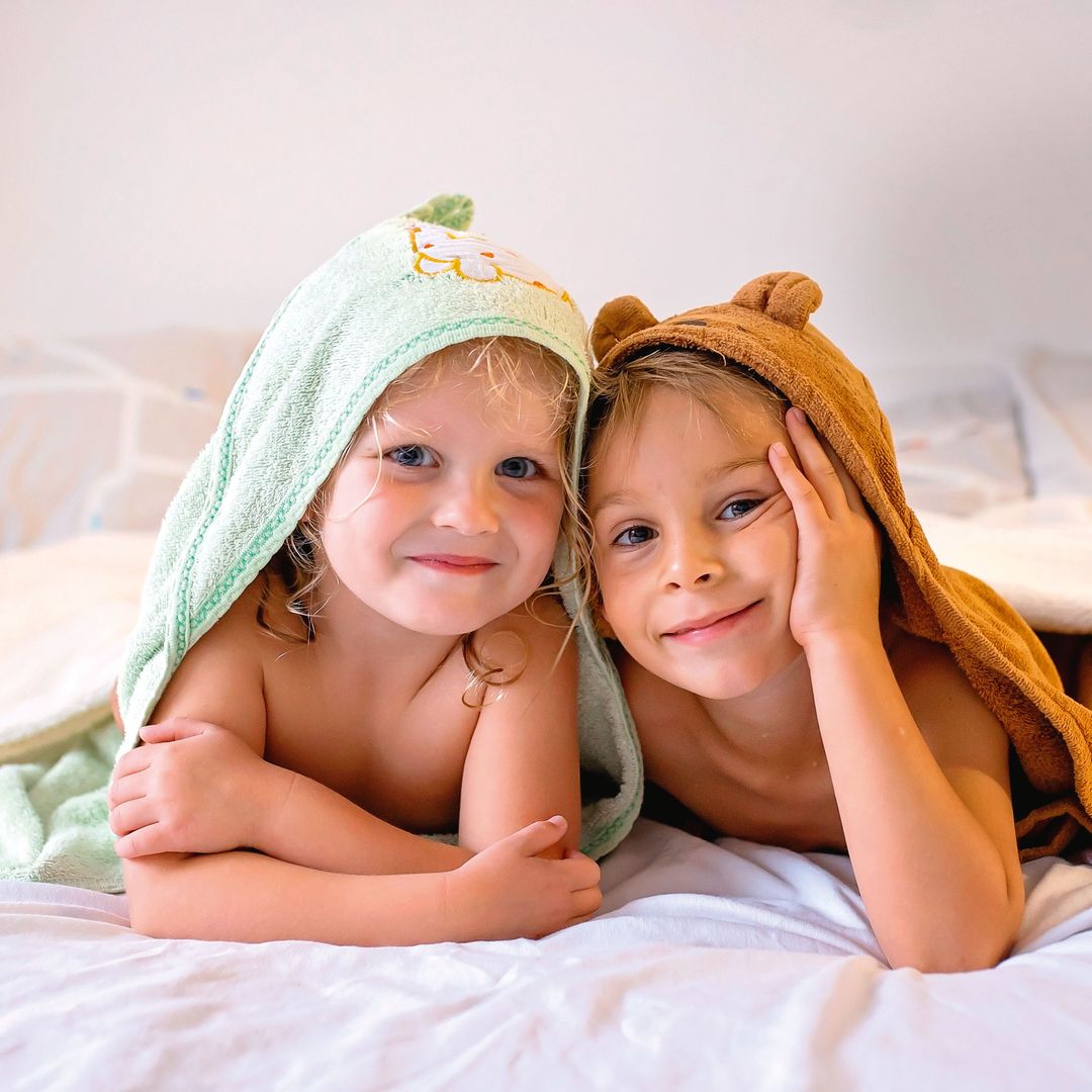 Niños preparándose para la vuelta al cole