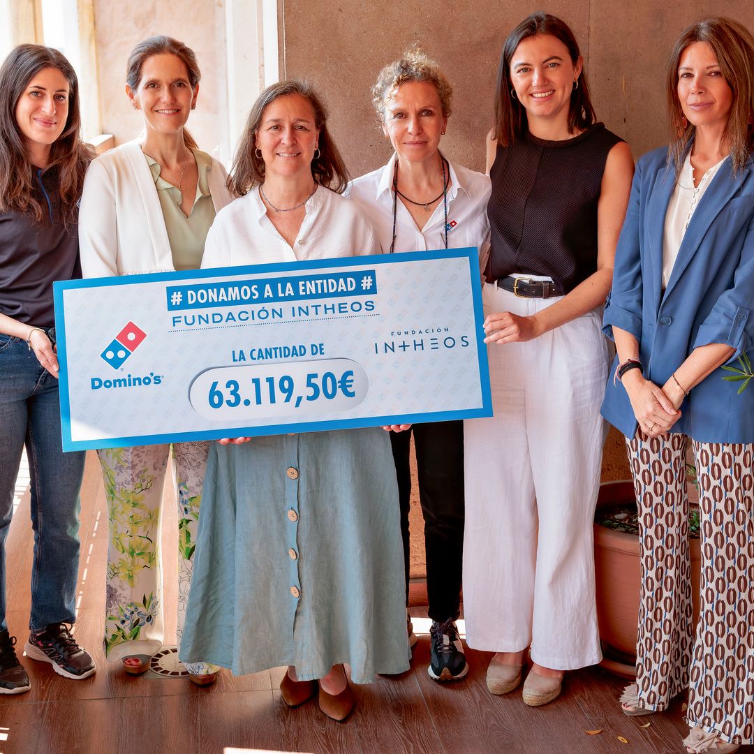 Domino’s Pizza dona más de 63.000 euros a la Fundación INTHEOS