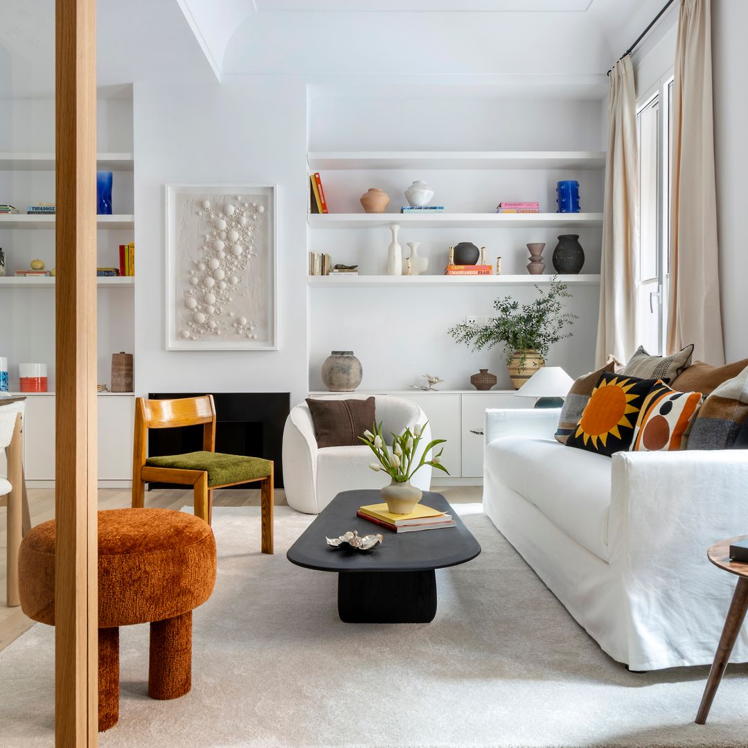 El piso de 80 m² en Madrid que pasó de ser un taller de coches a una casa luminosa con guiños afro boho