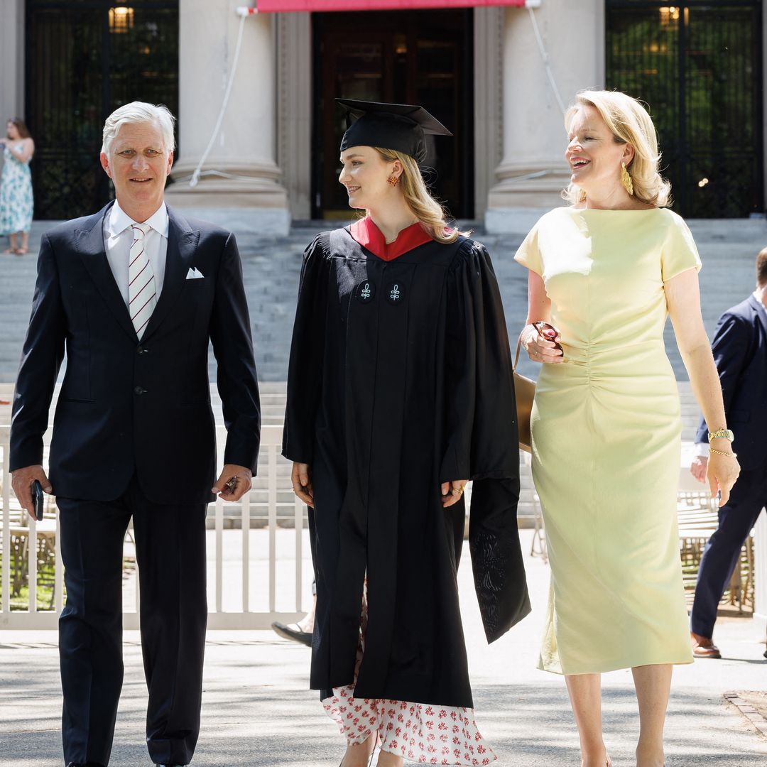 Más padres que Reyes: Felipe y Matilde de Bégica, muy orgullosos en la graduación en Harvard de la princesa Elisabeth
