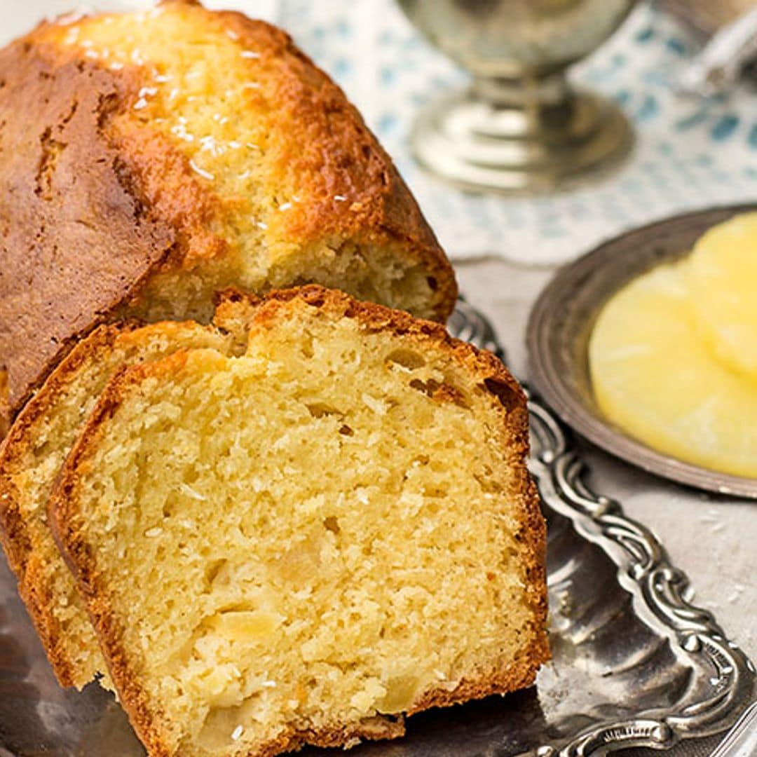 Bizcocho de yogur, piña y aceite de oliva
