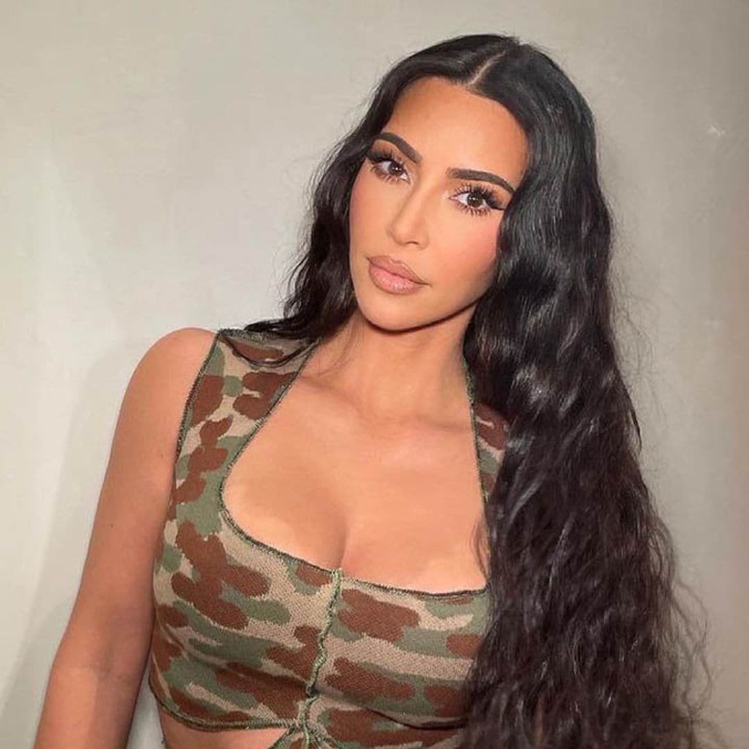 Kim Kardashian, irreconocible tras la última ocurrencia 'beauty' que ha confundido a sus fans