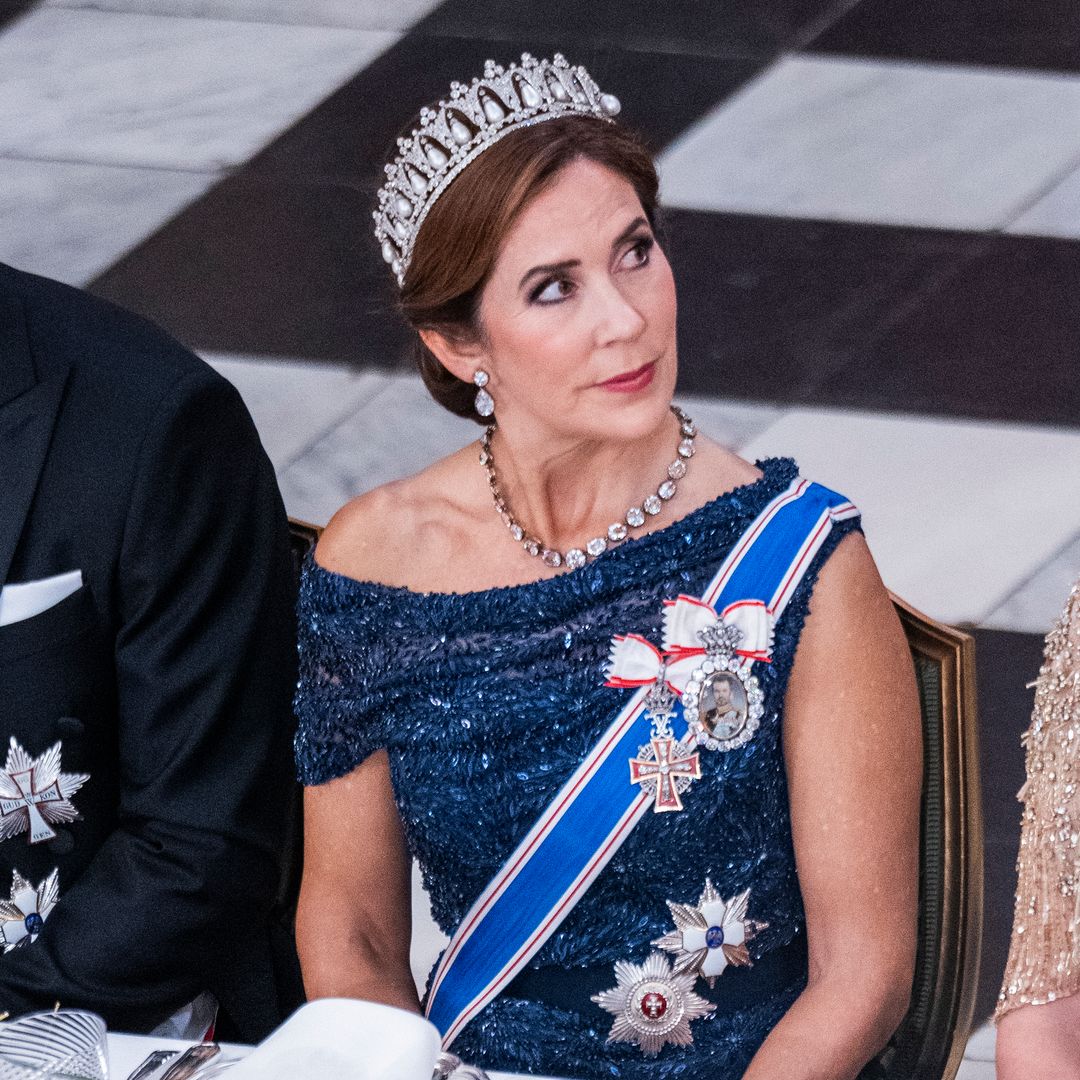 Mary de Dinamarca rescata las joyas 'prohibidas' del joyero real en su esperado reencuentro con Matilde de Bélgica