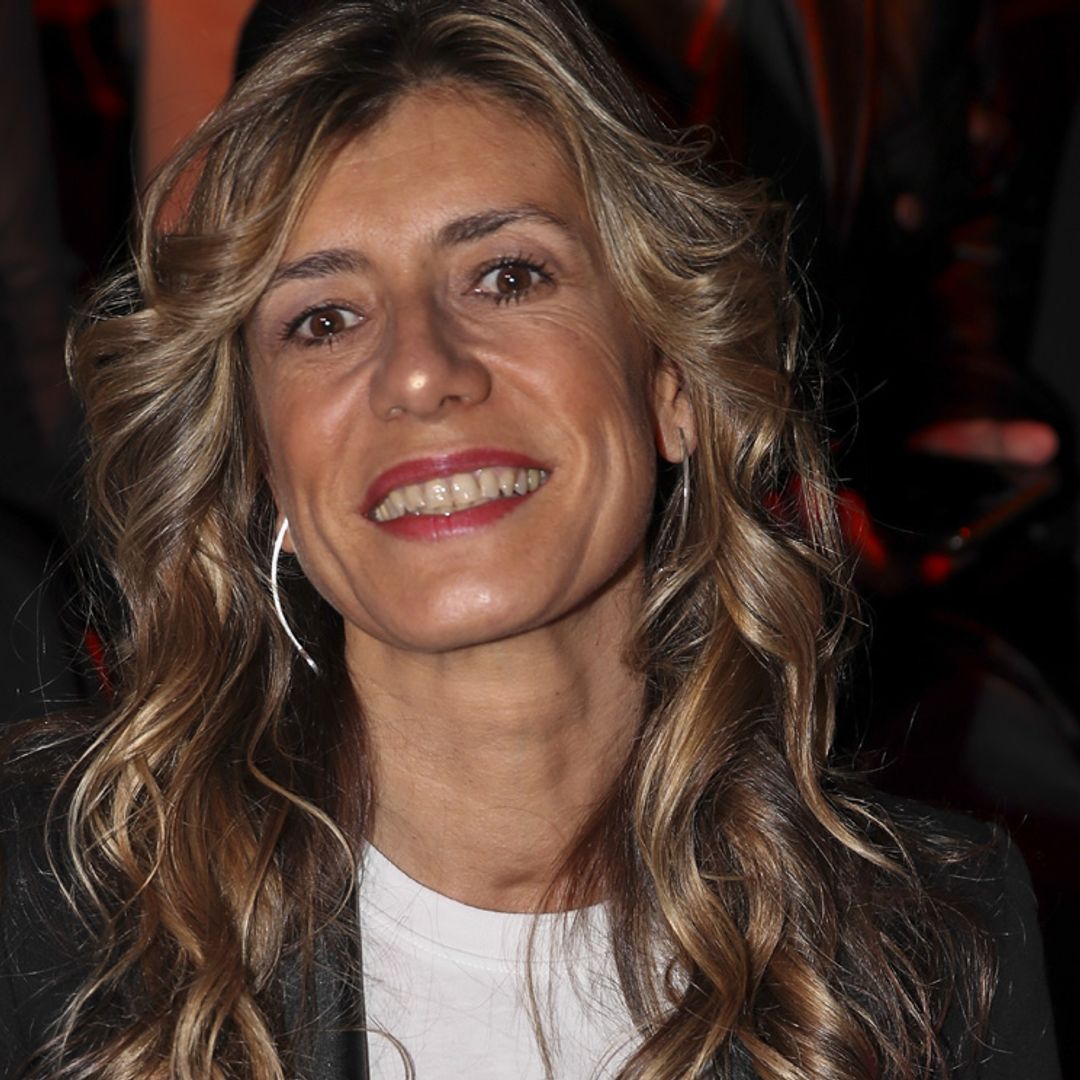 Begoña Gómez vuelve a apoyar la moda española, esta vez con un 'look' con mensaje