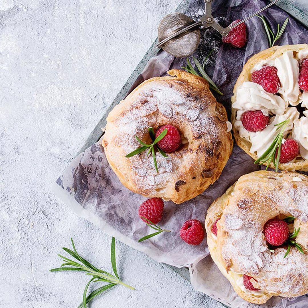 'Paris brest' relleno de nata y frambuesas