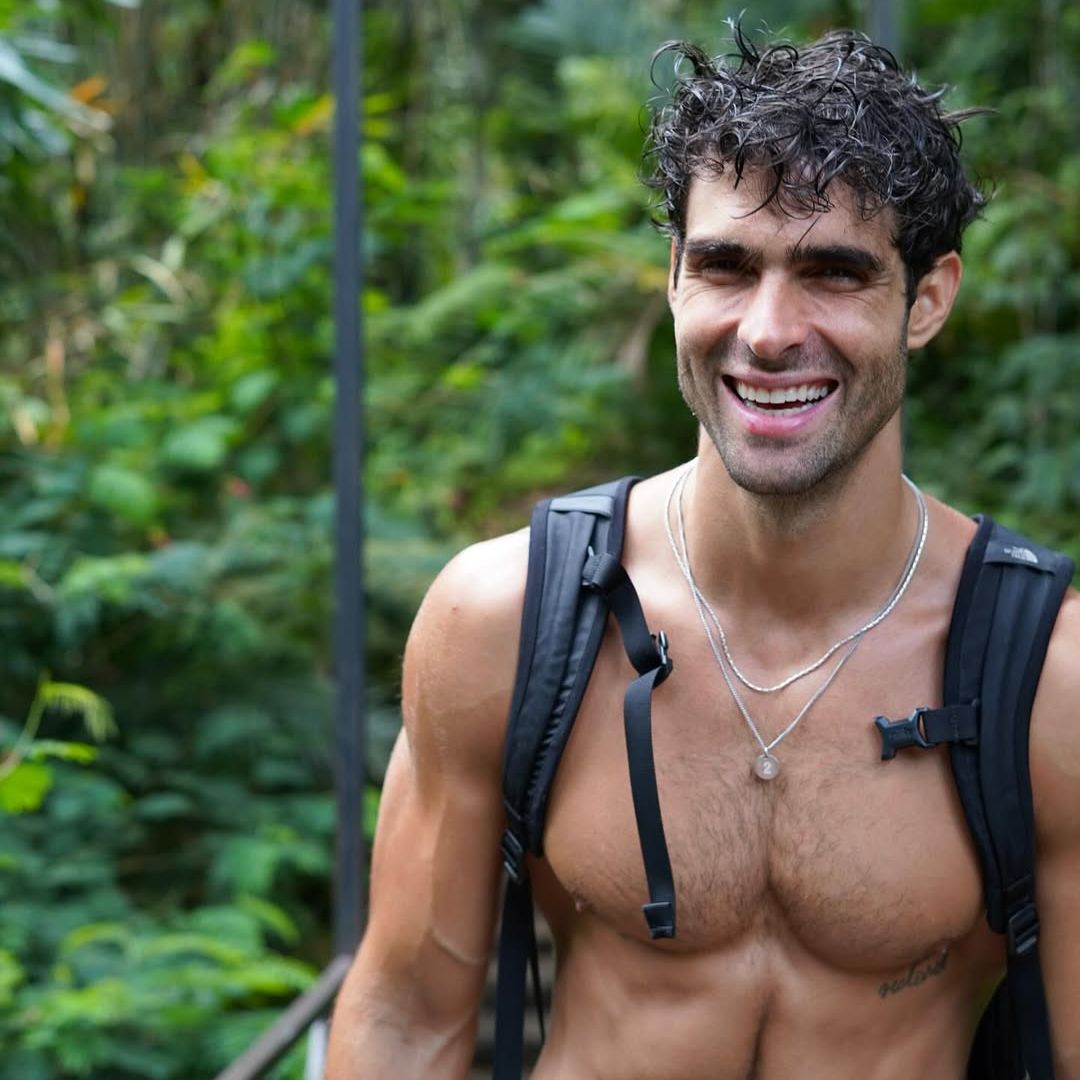 El actor Juan Betancourt, Bali, cascada Leke Leke