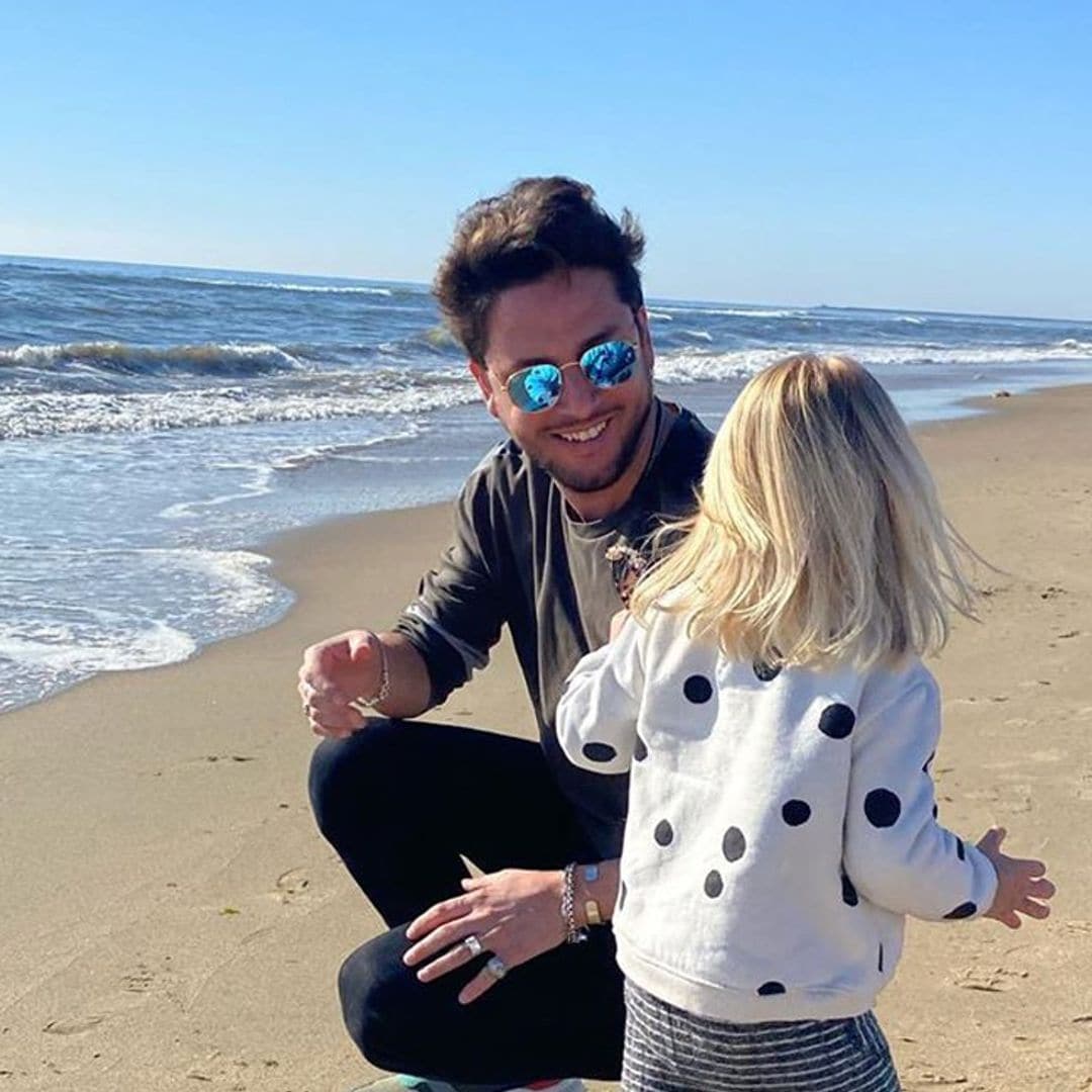 ¡Escucha el maravilloso concierto de Chloe, la hija de Manuel Carrasco y Almudena Navalón!