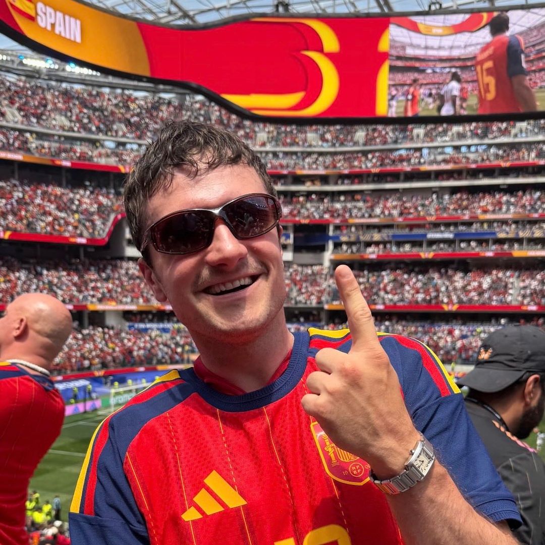 El actor Josh Hutcherson y su vida 'a la española': enamorado de una madrileña, amigo de Los Javis y el mayor fan de La Roja