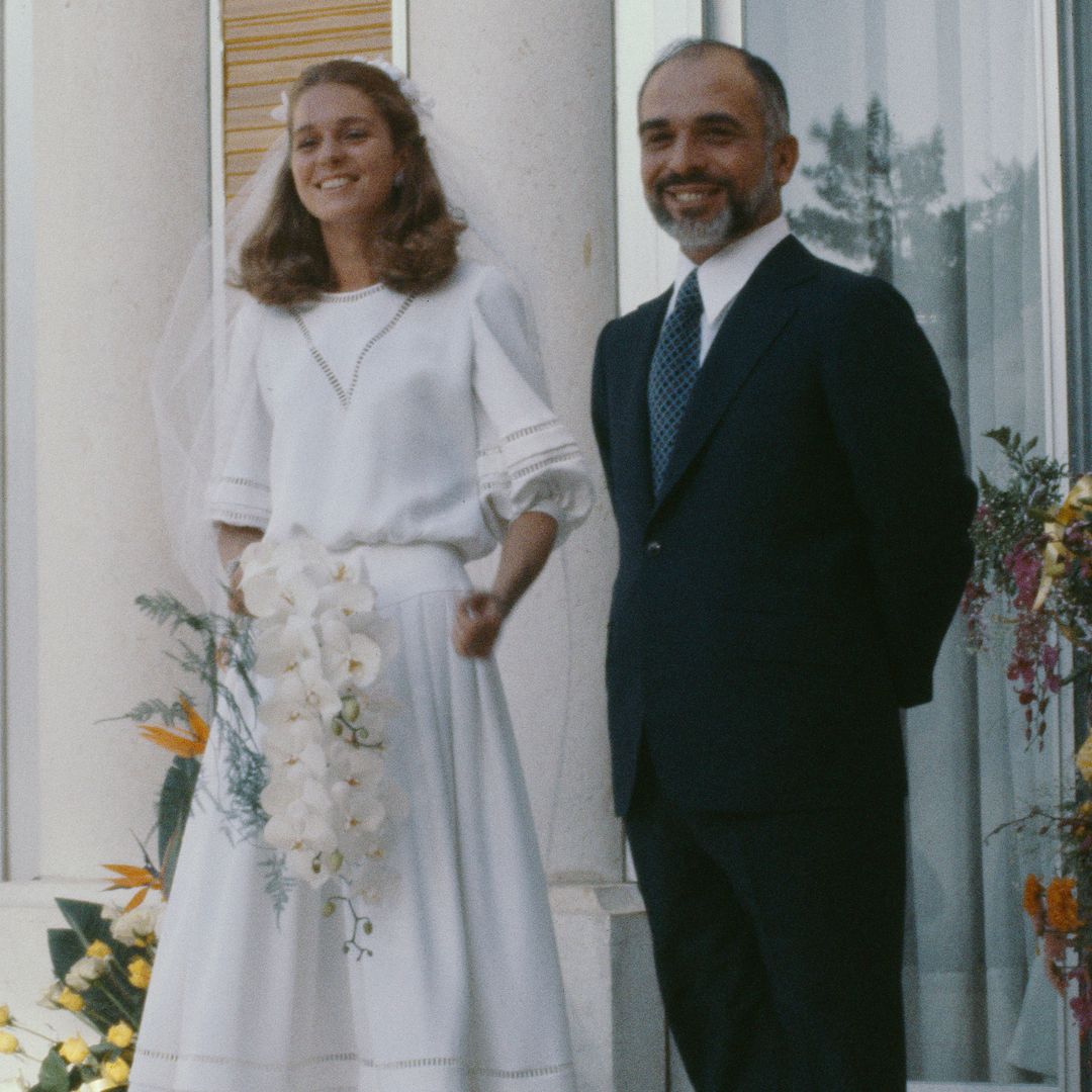 El amor de película de Noor y Hussein de Jordania: la novia que se casó de Dior, con zapato plano y en una ceremonia de 5 minutos