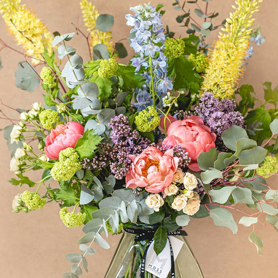 ¡Preciosos! Ramos y centros florales que regalar a tus amigos en su pedida