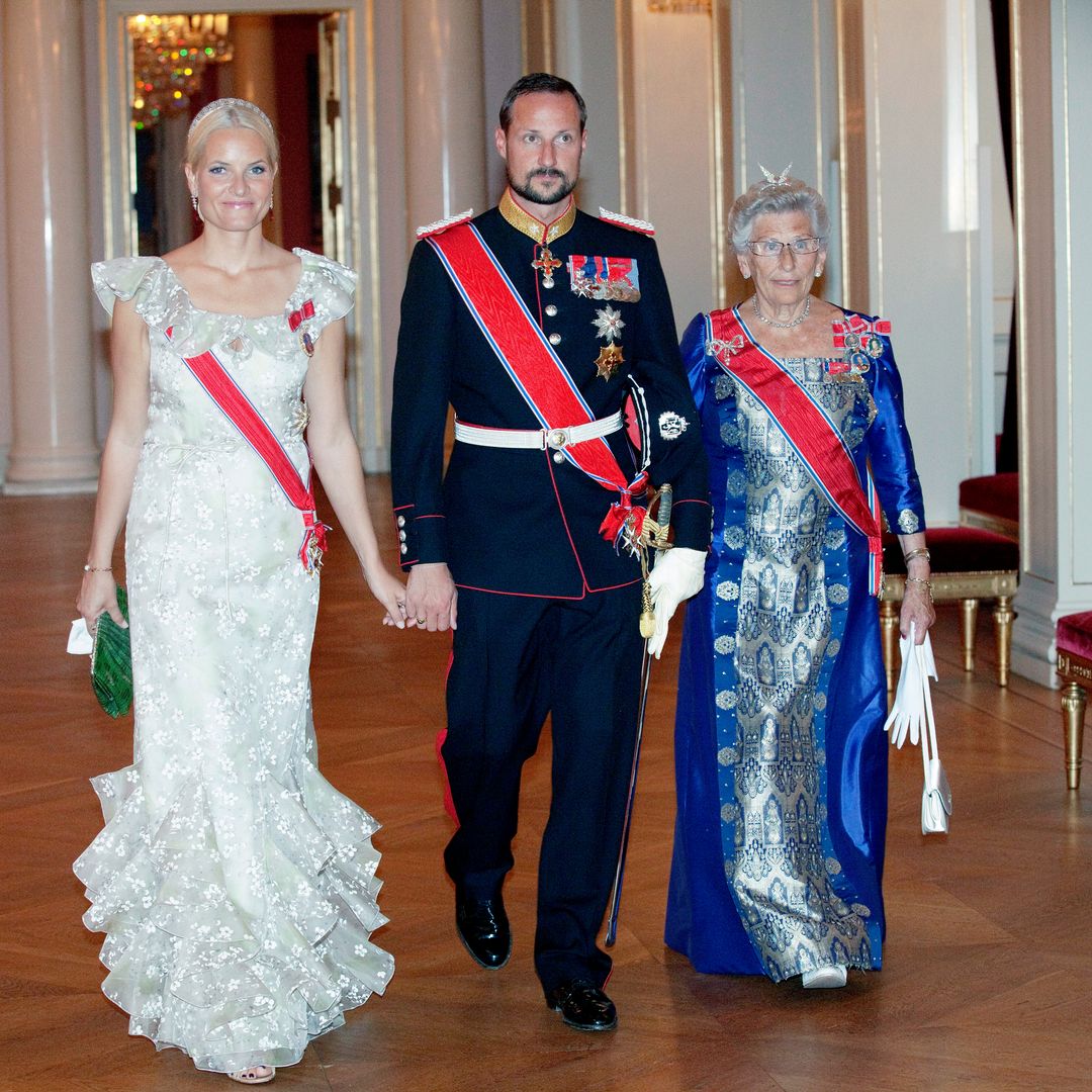 El tesoro que Astrid de Noruega guardó durante décadas y que ahora pasa a la reina Mette-Marit: una tiara con mil diamantes y más de un siglo de historia