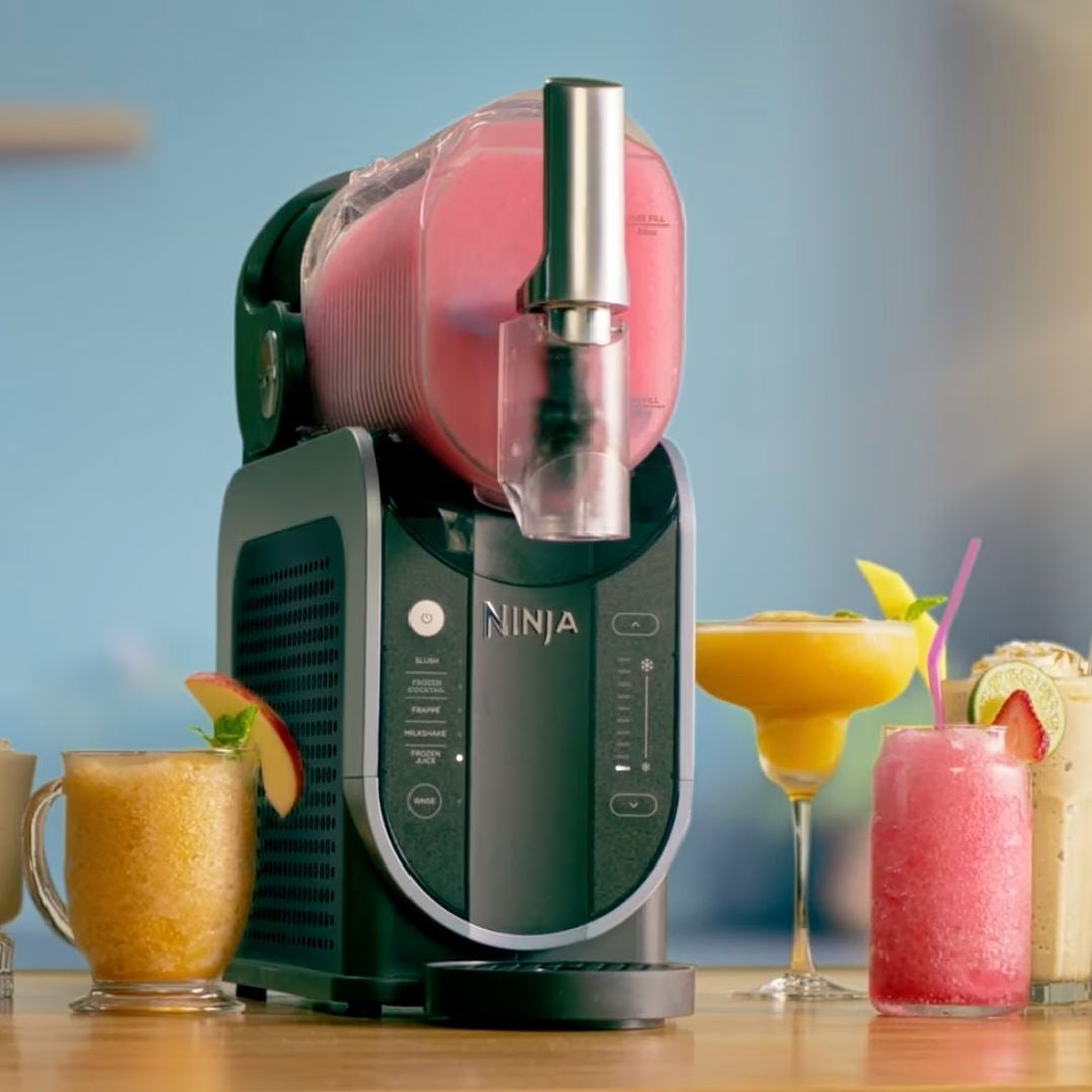 Te vas a enamorar de esta máquina con la que hacer tu 'frappuccino' de Starbucks favorito en tu propia casa