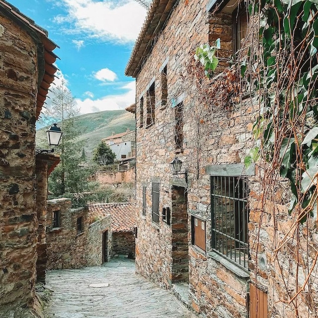 Patones es uno de los pueblos más bonitos de Madrid.
