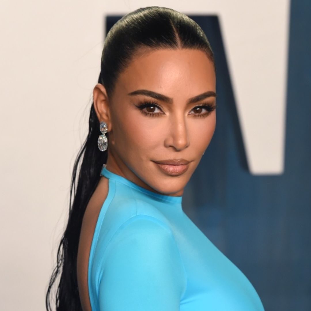 Esto es lo que hacía Kim Kardashian mientras su hermana Kourtney se casaba en secreto en Las Vegas