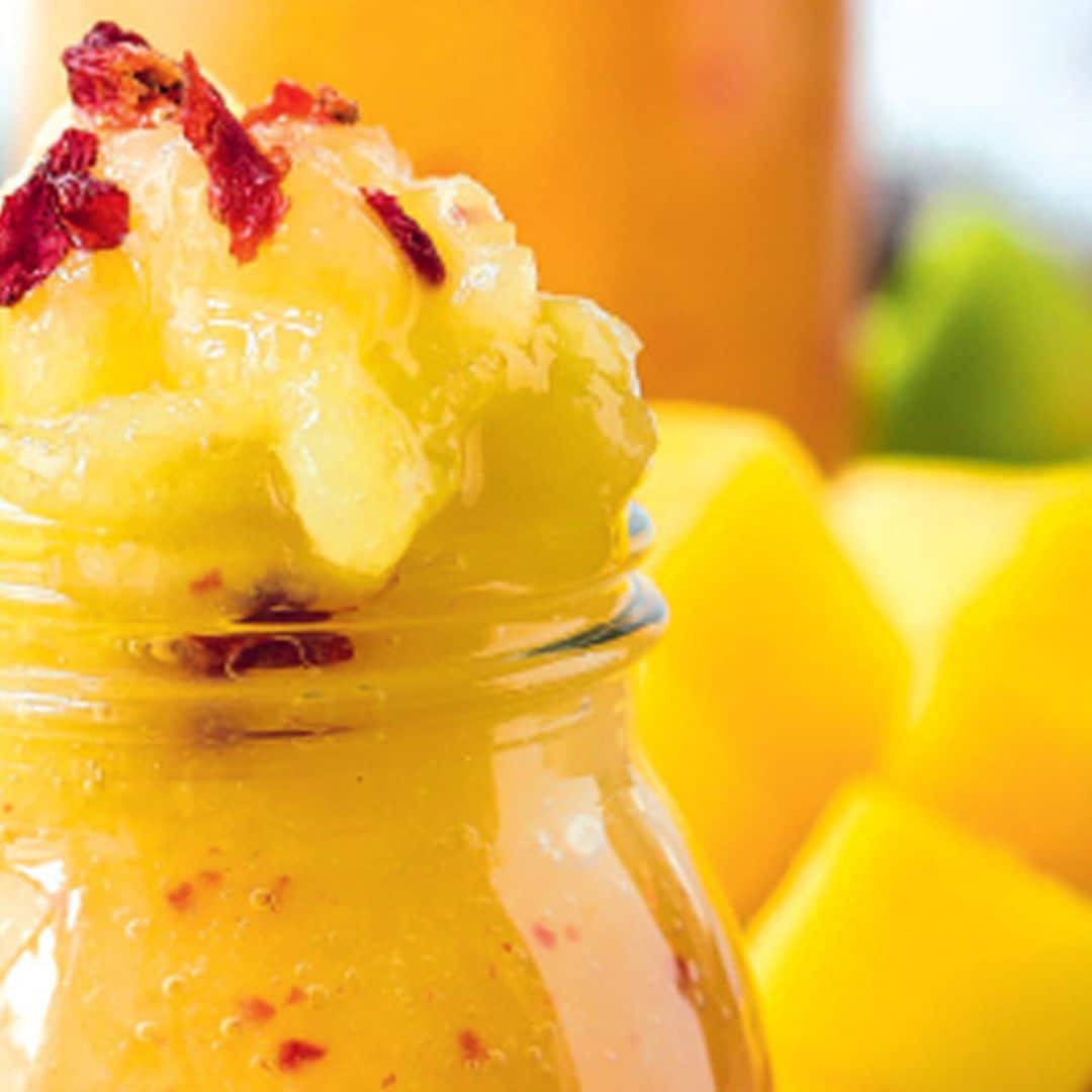 Granizado de mango y piña con chile