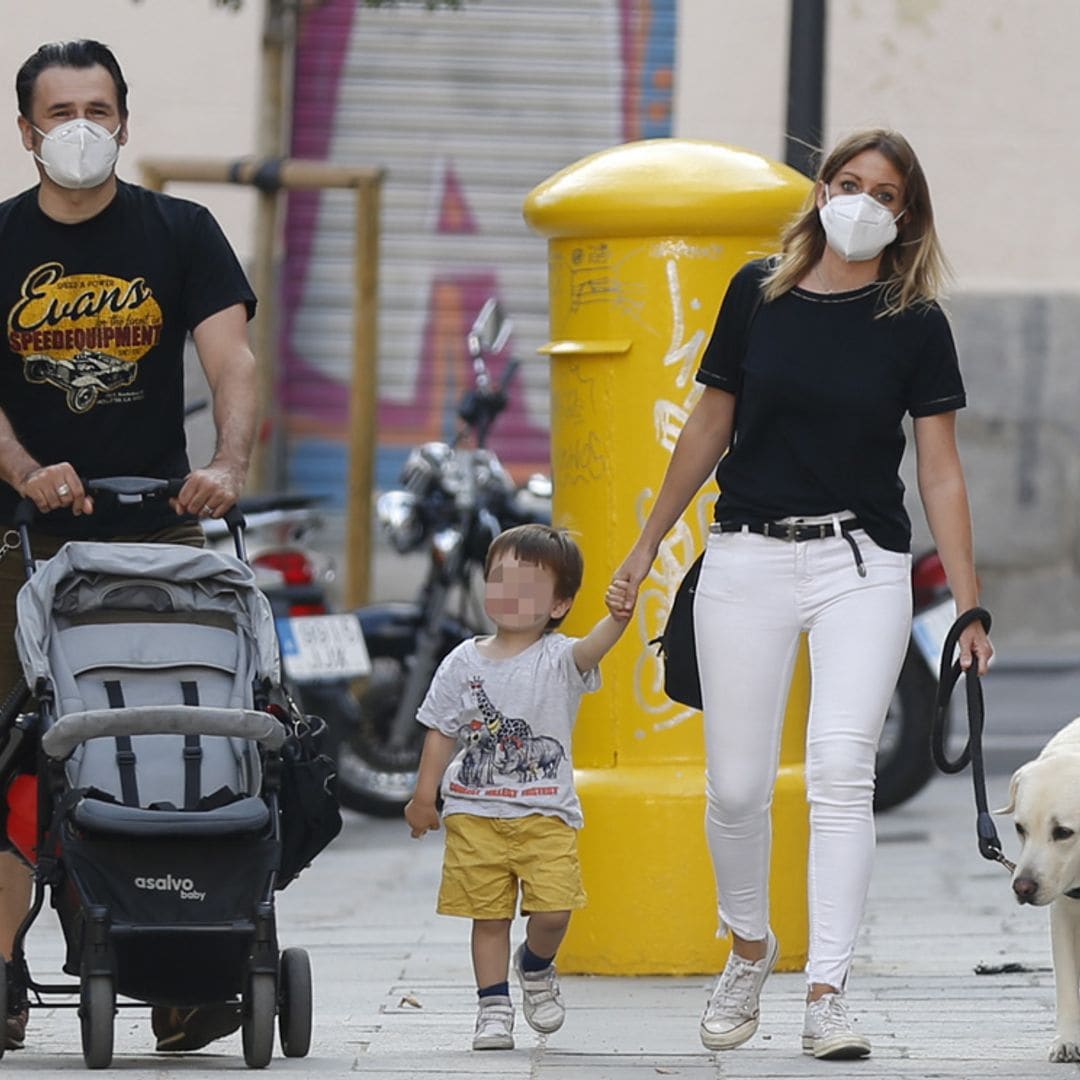 ¡Iñaki López y Andrea Ropero, una familia de cuatro!