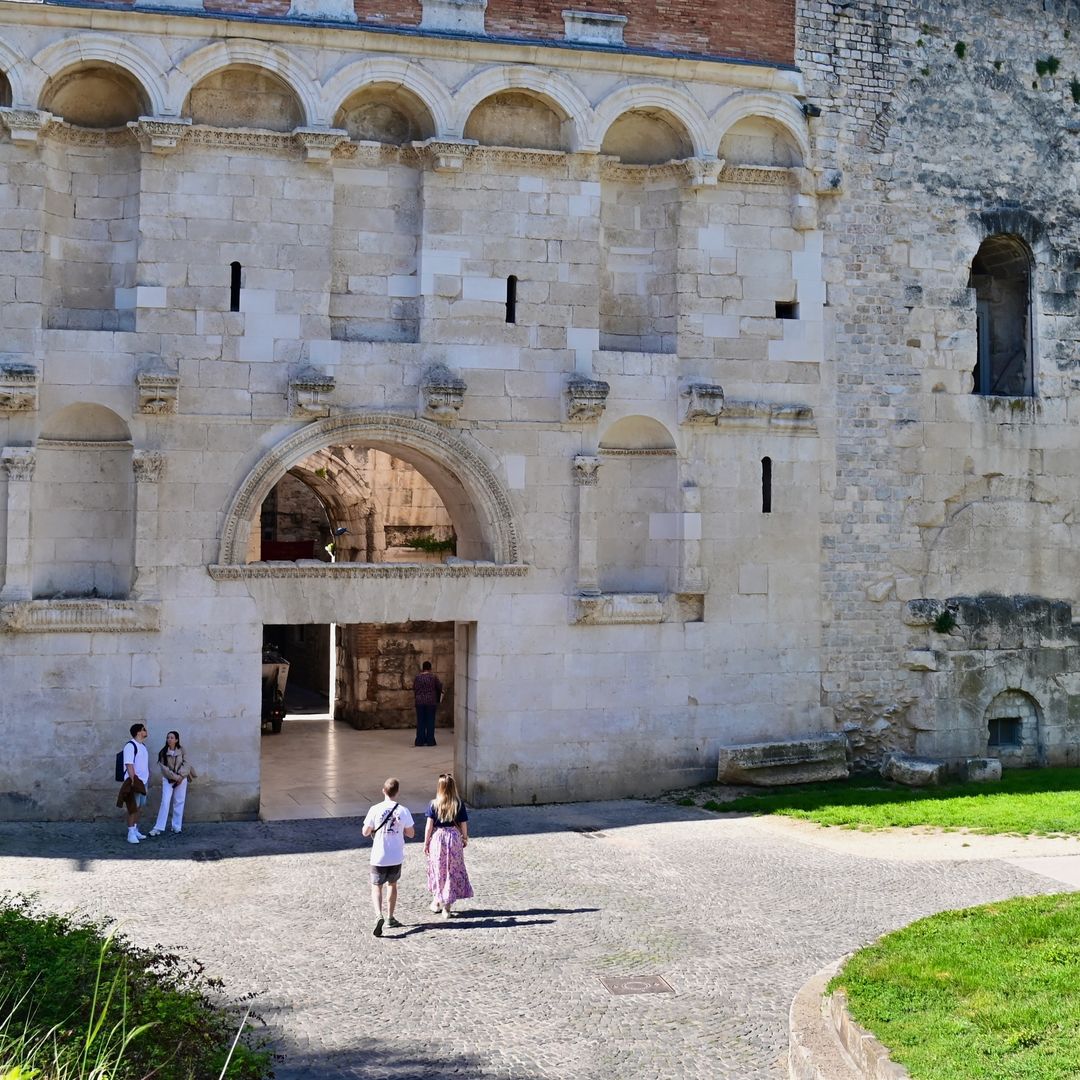 La ciudad más sorprendente de Croacia: un palacio romano convertido en ...