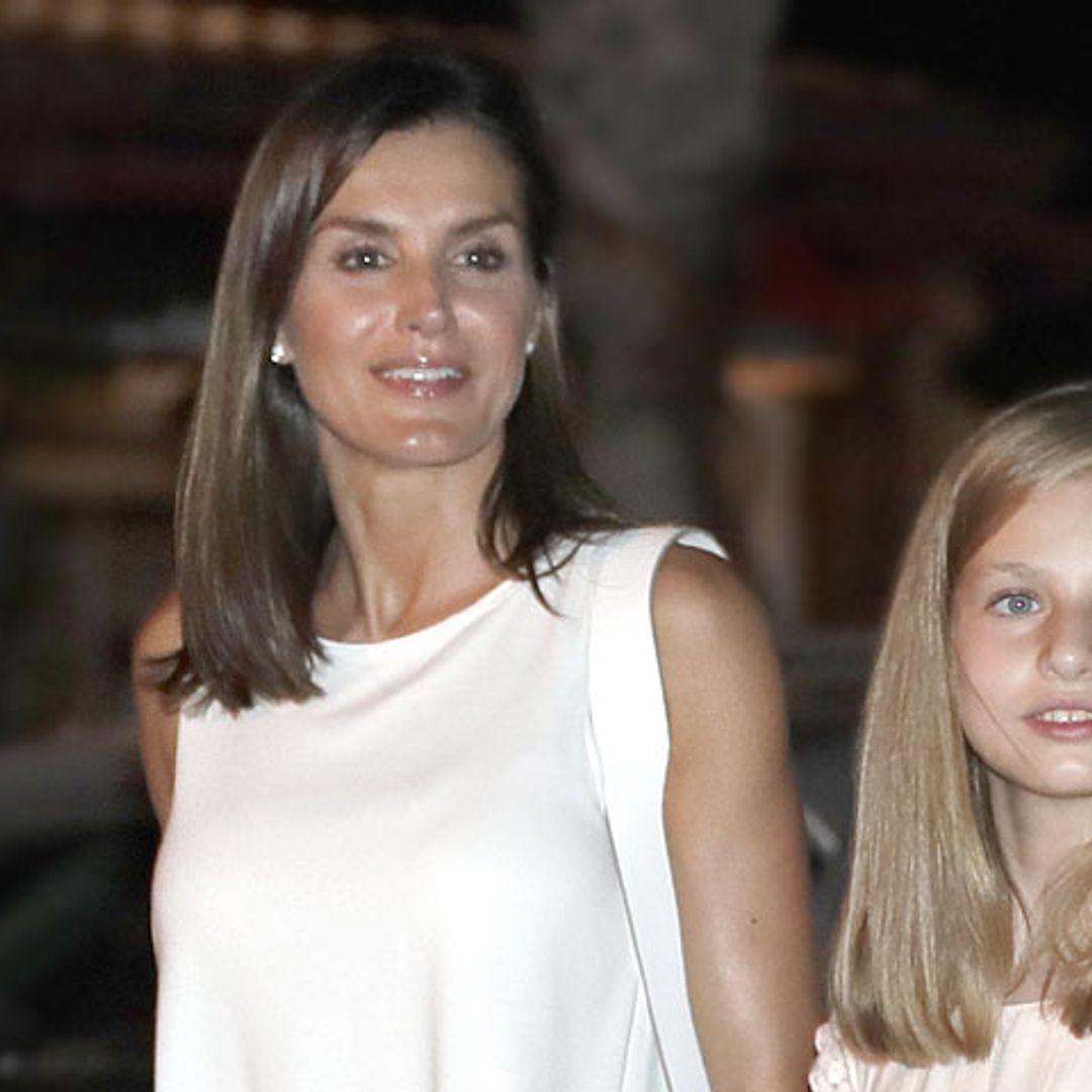 Doña Letizia y su colección asequible de pantalones de verano