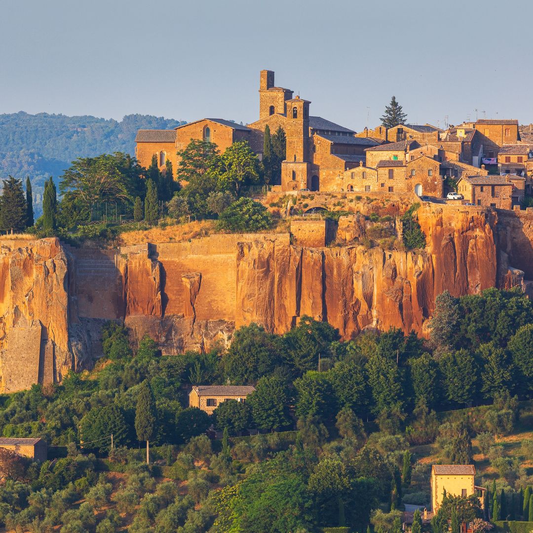 La provincia italiana más romántica: colinas, pueblos medievales y el lugar donde descansa san Valentín