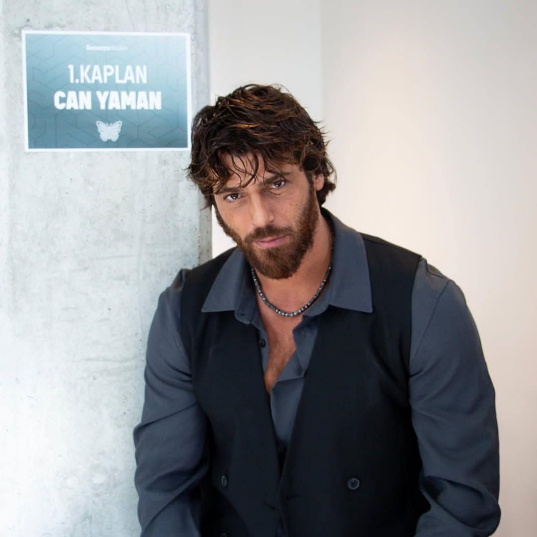 Última hora: el actor Can Yaman, detenido tras una redada policial en una discoteca de Estambul