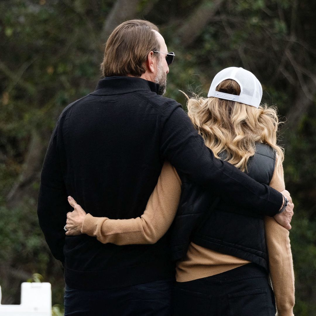 La pareja se casa menos de un año después del divorcio oficial de la empresaria y el actor, que estuvieron 18 años casados y tienen tres hijos