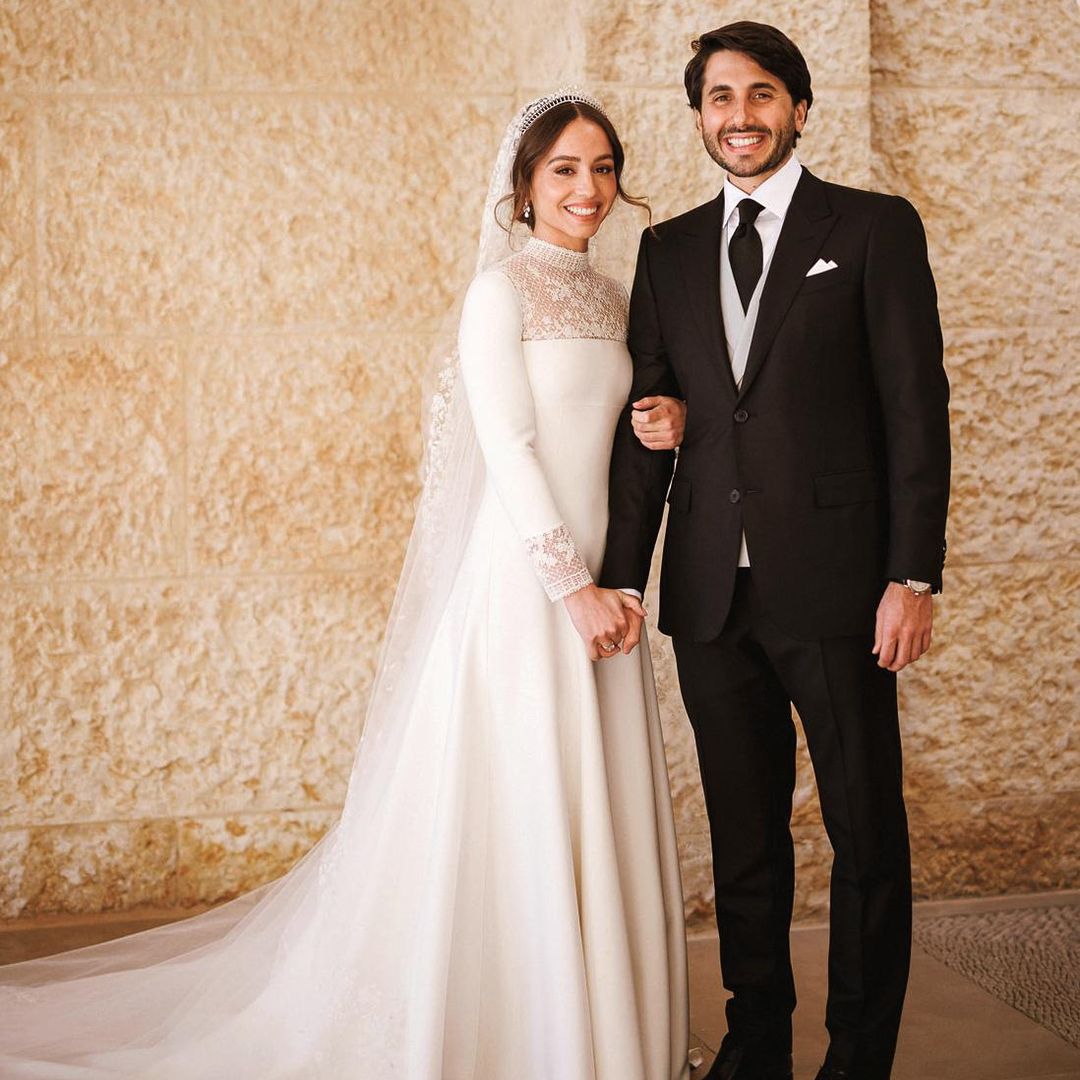 Una boda de 15 minutos, la tiara de su abuela y un vestido de alta costura: recordamos el enlace de Iman de Jordania