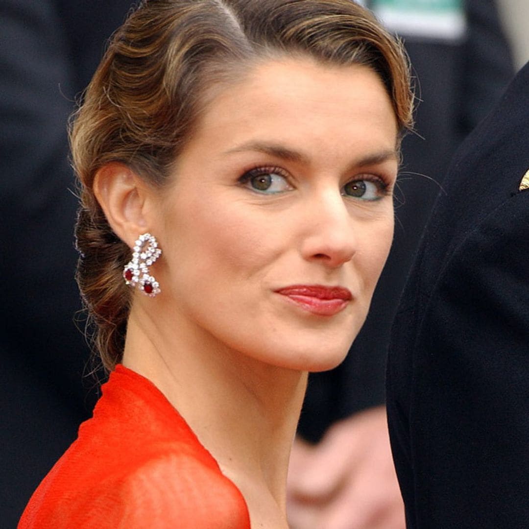 Entrevistamos a Mábel Galaz, autora de 'Letizia real', sobre la evolución de la Reina desde que llegó a la Casa Real