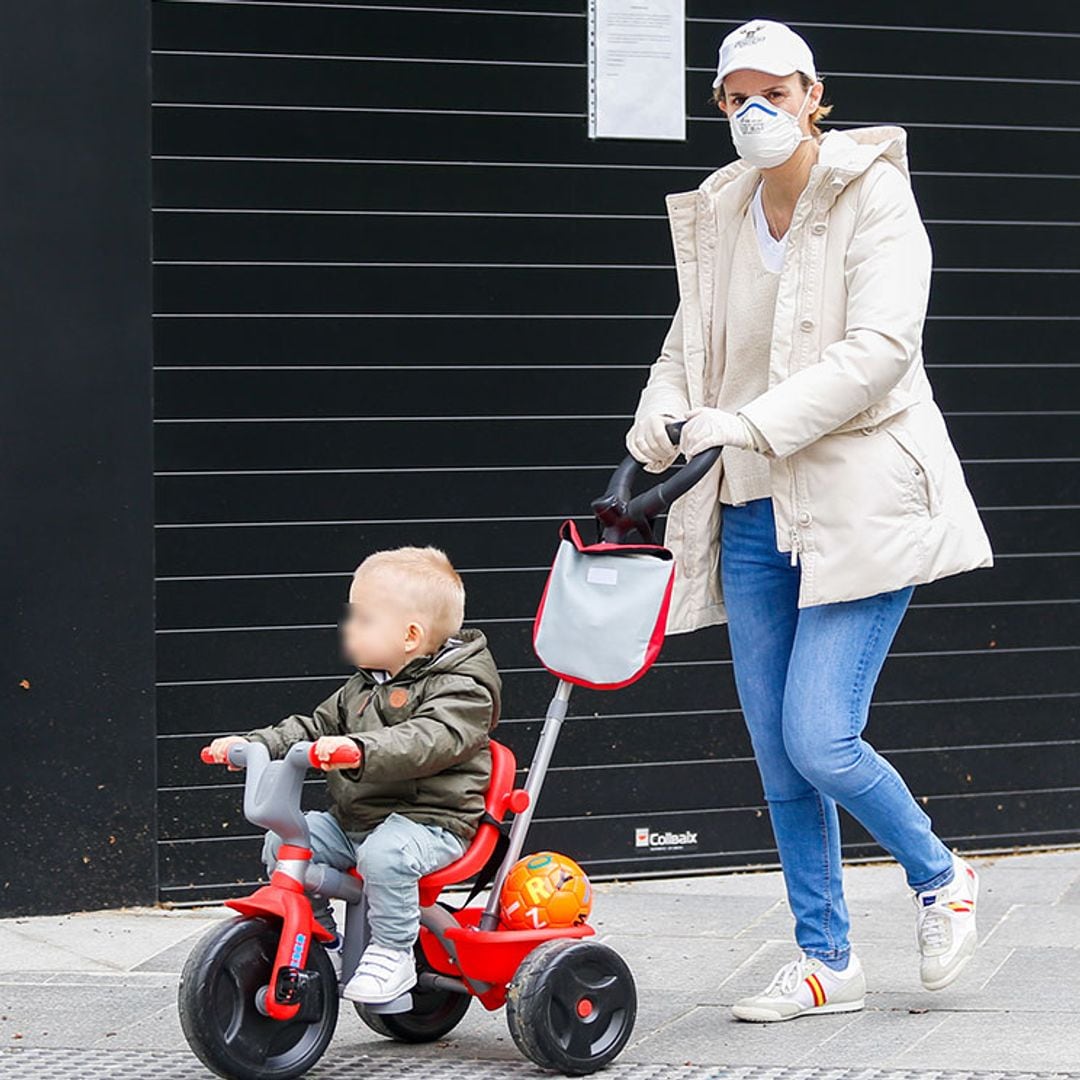 María Zurita sale a pasear con su hijo Carlitos y cuenta cómo está viviendo el confinamiento