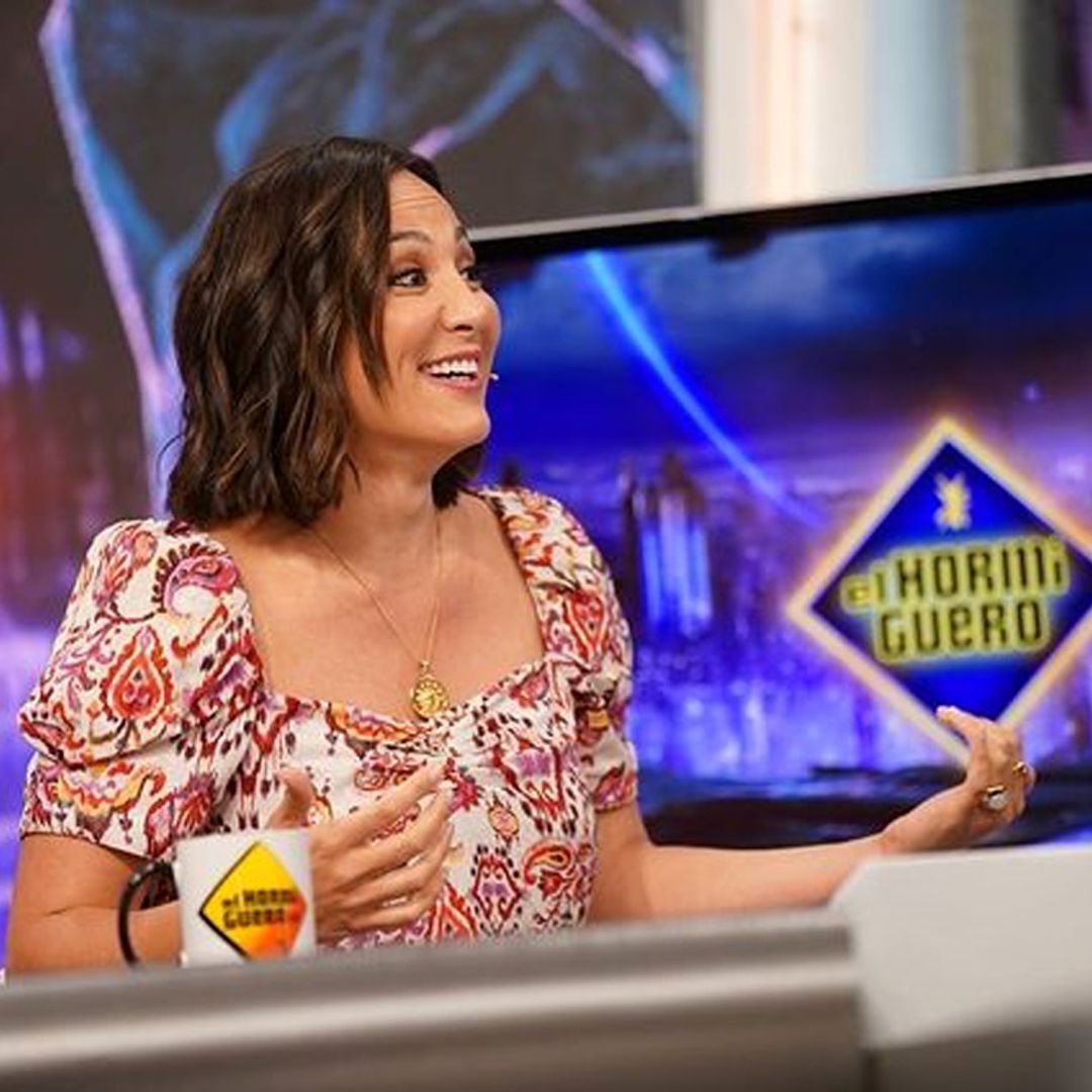 La fórmula de Tamara Falcó que copiarás si quieres un look bohemio con pantalón blanco