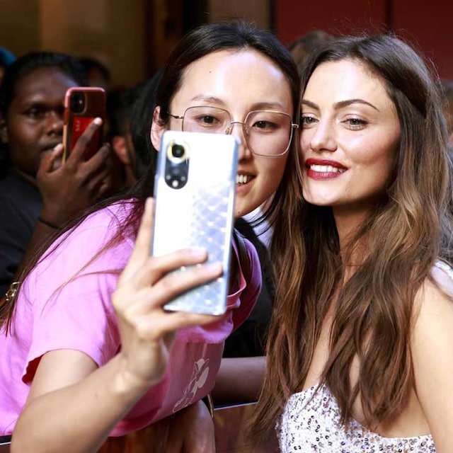phoebe tonkin