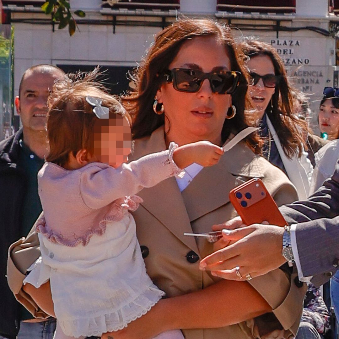 Alma, hija de Anabel Pantoja, la inesperada protagonista de la imagen más especial de Semana Santa vestida de mini nazarena