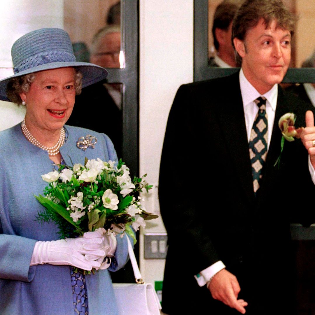 Paul McCartney, de 84 años, revela el amor secreto que la reina Isabel II sentía por él