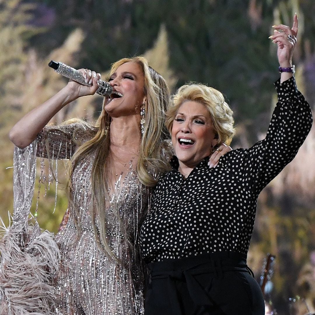 Jennifer Lopez celebra los 80 años de su mamá con emotivo mensaje y una espectacular fiesta en Las Vegas