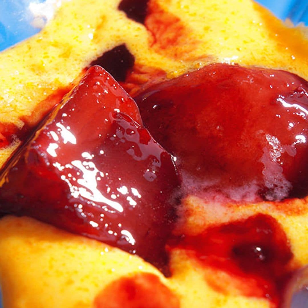 Sabayón con fruta y caramelo