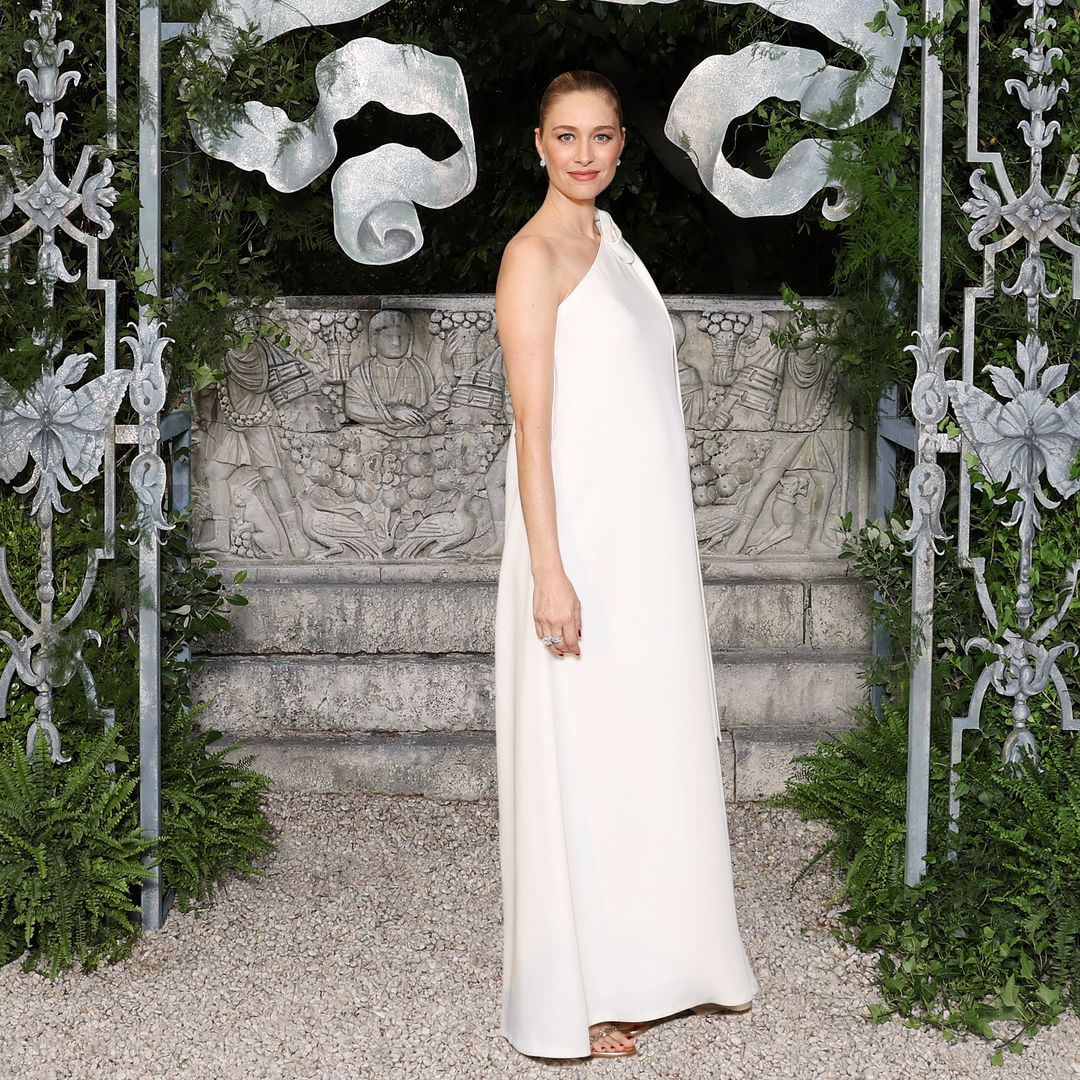 La elegancia se viste de blanco en Roma: Beatrice Borromeo y Natalie Portman, entre las invitadas al desfile Crucero 2026 de Dior